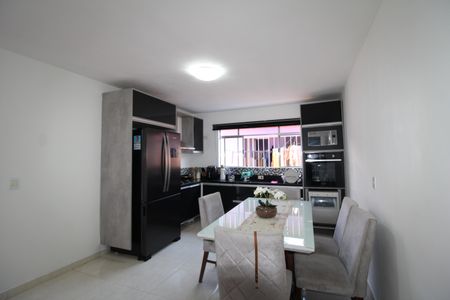 Casa à venda com 129m², 2 quartos e 1 vagaCozinha