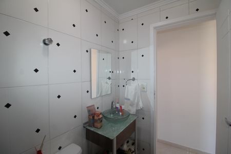 Casa à venda com 129m², 2 quartos e 1 vagaBanheiro