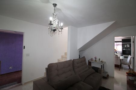 Casa à venda com 129m², 2 quartos e 1 vagaSala