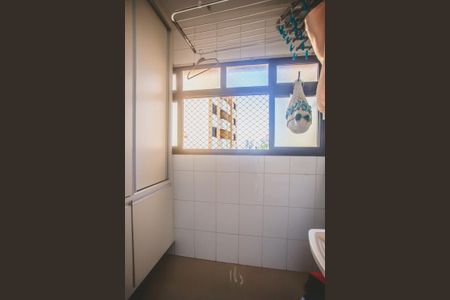 Apartamento à venda com 74m², 3 quartos e 2 vagasÁrea de Serviço