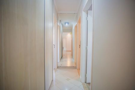 Apartamento à venda com 74m², 3 quartos e 2 vagasCorredor 