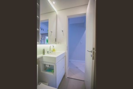 Apartamento à venda com 74m², 3 quartos e 2 vagasBanheiro Social