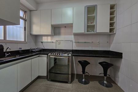 Apartamento à venda com 67m², 2 quartos e 1 vaga Apartamento à venda com 67m², 2 quartos e 1 vagaCozinha e Área de Serviço