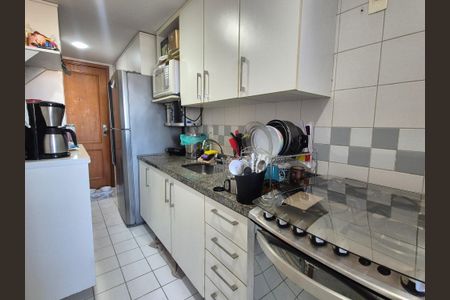 Apartamento à venda com 92m², 3 quartos e 2 vagasCozinha