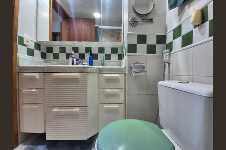 Apartamento à venda com 92m², 3 quartos e 2 vagasBanheiro da Suíte