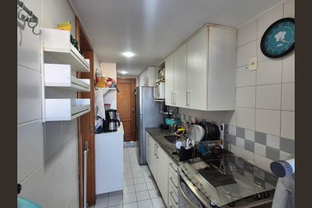 Apartamento à venda com 92m², 3 quartos e 2 vagasCozinha