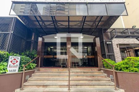 Studio à venda com 34m², 1 quarto e 1 vaga Studio à venda com 34m², 1 quarto e 1 vagaFachada