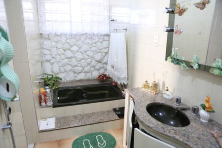 Casa para alugar com 300m², 5 quartos e 3 vagasBanheiro da Suíte 