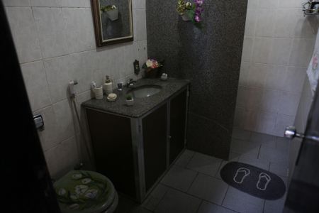 Casa para alugar com 300m², 5 quartos e 3 vagasBanheiro 2