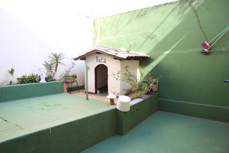 Casa para alugar com 300m², 5 quartos e 3 vagasQuintal