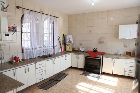 Casa para alugar com 300m², 5 quartos e 3 vagasCozinha