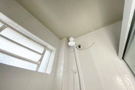 Apartamento para alugar com 60m², 2 quartos e sem vagaBanheiro