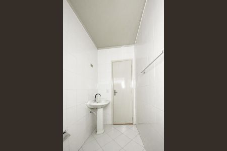 Apartamento para alugar com 60m², 2 quartos e sem vagaBanheiro