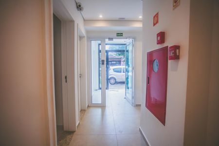 Studio à venda com 27m², 1 quarto e sem vaga Studio à venda com 27m², 1 quarto e sem vagaHall social