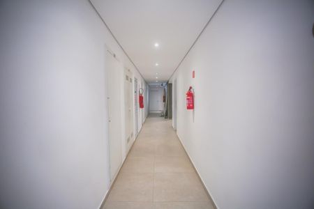 Studio à venda com 27m², 1 quarto e sem vaga Studio à venda com 27m², 1 quarto e sem vagaHall social
