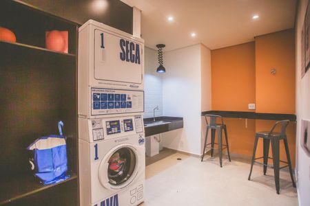 Studio à venda com 27m², 1 quarto e sem vaga Studio à venda com 27m², 1 quarto e sem vagaÁrea comum - Lavandeiria coletiva