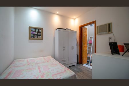 Casa à venda com 160m², 4 quartos e sem vaga Casa à venda com 160m², 4 quartos e sem vagaQuarto 4