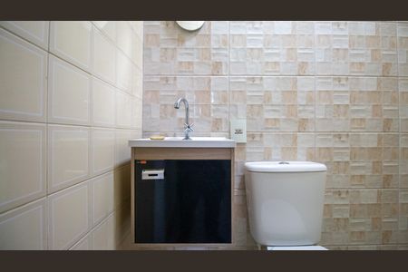 Casa à venda com 160m², 4 quartos e sem vaga Casa à venda com 160m², 4 quartos e sem vagaBanheiro de Serviço