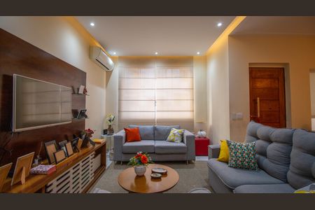 Sala de casa à venda com 4 quartos, 160m² em Tijuca, Rio de Janeiro