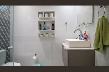 Casa à venda com 160m², 4 quartos e sem vaga Casa à venda com 160m², 4 quartos e sem vagaBanheiro 2