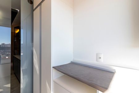 Apartamento à venda com 70m², 2 quartos e 1 vagaÁrea de Serviço