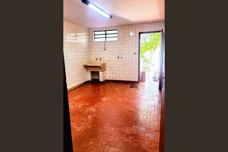 Casa à venda com 190m², 4 quartos e 2 vagas