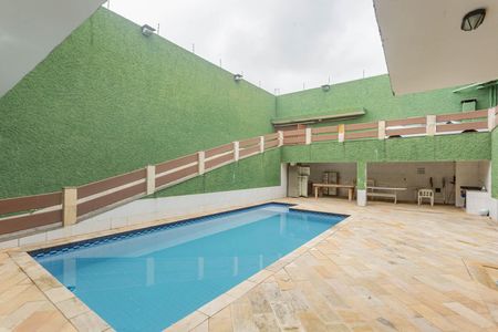 Casa à venda com 410m², 4 quartos e 8 vagasÁrea comum - Piscina