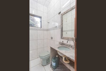 Casa à venda com 410m², 4 quartos e 8 vagasBanheiro de serviço