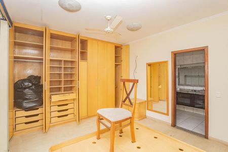 Casa à venda com 410m², 4 quartos e 8 vagasSuíte 3