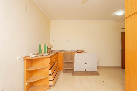 Casa à venda com 410m², 4 quartos e 8 vagasSuíte 2