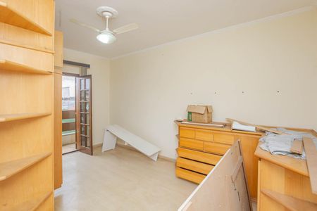 Casa à venda com 410m², 4 quartos e 8 vagasSuíte 2