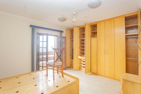 Casa à venda com 410m², 4 quartos e 8 vagasSuíte 3