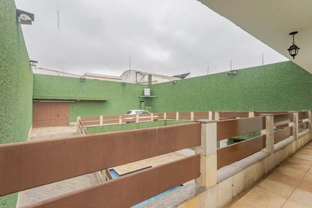 Casa à venda com 410m², 4 quartos e 8 vagasVaranda