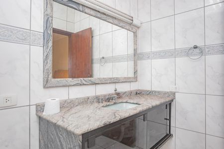 Casa à venda com 410m², 4 quartos e 8 vagasBanheiro da Suíte 3