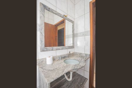 Casa à venda com 410m², 4 quartos e 8 vagasLavabo