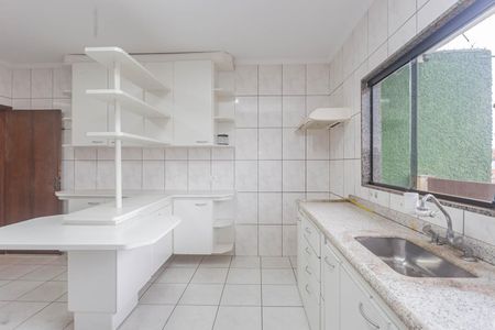 Casa à venda com 410m², 4 quartos e 8 vagasCozinha