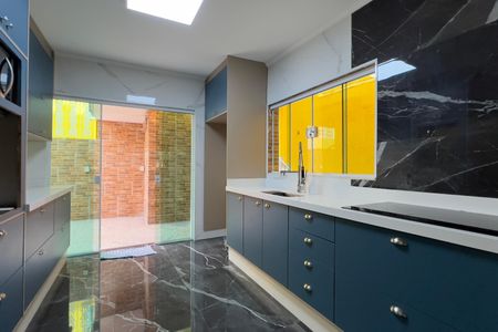 Casa à venda com 420m², 6 quartos e 4 vagasCozinha