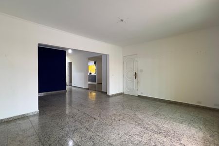 Casa à venda com 420m², 6 quartos e 4 vagasSala