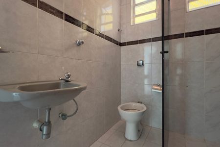 Casa à venda com 420m², 6 quartos e 4 vagasBanheiro das Suíte 2 e 3