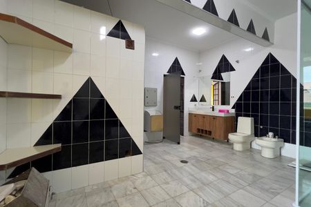 Casa à venda com 420m², 6 quartos e 4 vagasBanheiro da Suíte 1