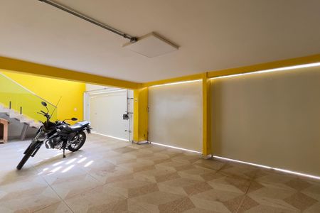 Casa à venda com 420m², 6 quartos e 4 vagasGaragem