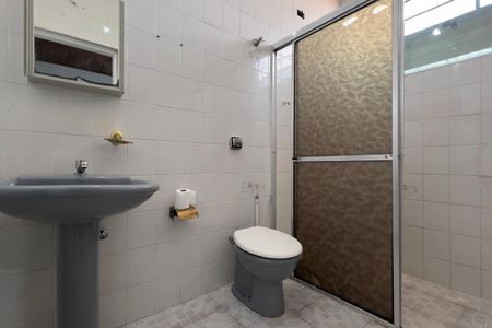 Casa à venda com 420m², 6 quartos e 4 vagasBanheiro da Suíte 4