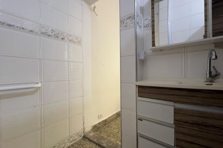 Casa à venda com 420m², 6 quartos e 4 vagasBanheiro da Suíte 5