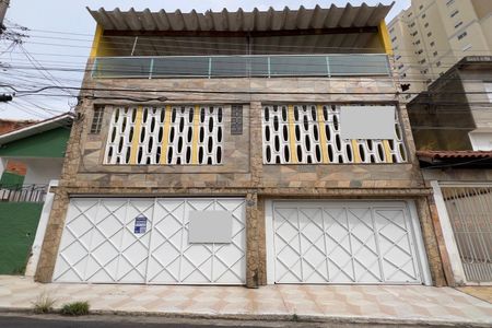Casa à venda com 420m², 6 quartos e 4 vagasFachada