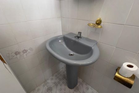 Casa à venda com 420m², 6 quartos e 4 vagasBanheiro da Suíte 4