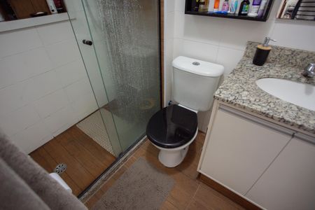 Apartamento à venda com 51m², 2 quartos e 1 vaga Apartamento à venda com 51m², 2 quartos e 1 vagaBanheiro