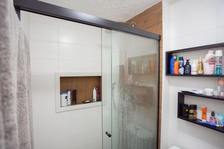 Apartamento à venda com 51m², 2 quartos e 1 vaga Apartamento à venda com 51m², 2 quartos e 1 vagaBanheiro