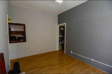 Apartamento à venda com 70m², 3 quartos e sem vaga Apartamento à venda com 70m², 3 quartos e sem vagaSala