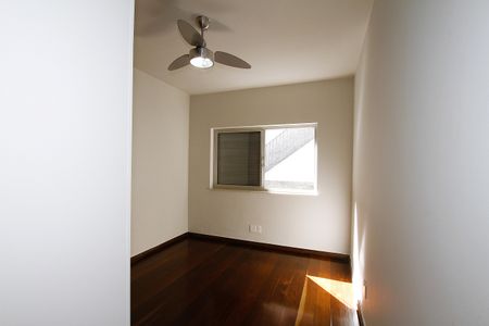 Casa para alugar com 300m², 4 quartos e 2 vagasQuarto 1