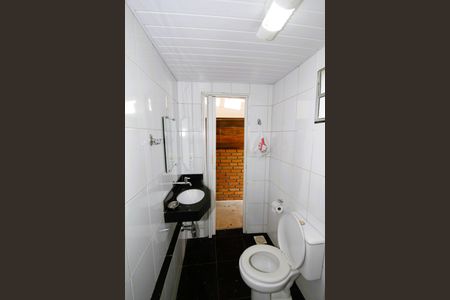 Casa para alugar com 300m², 4 quartos e 2 vagasBanheiro de Serviço